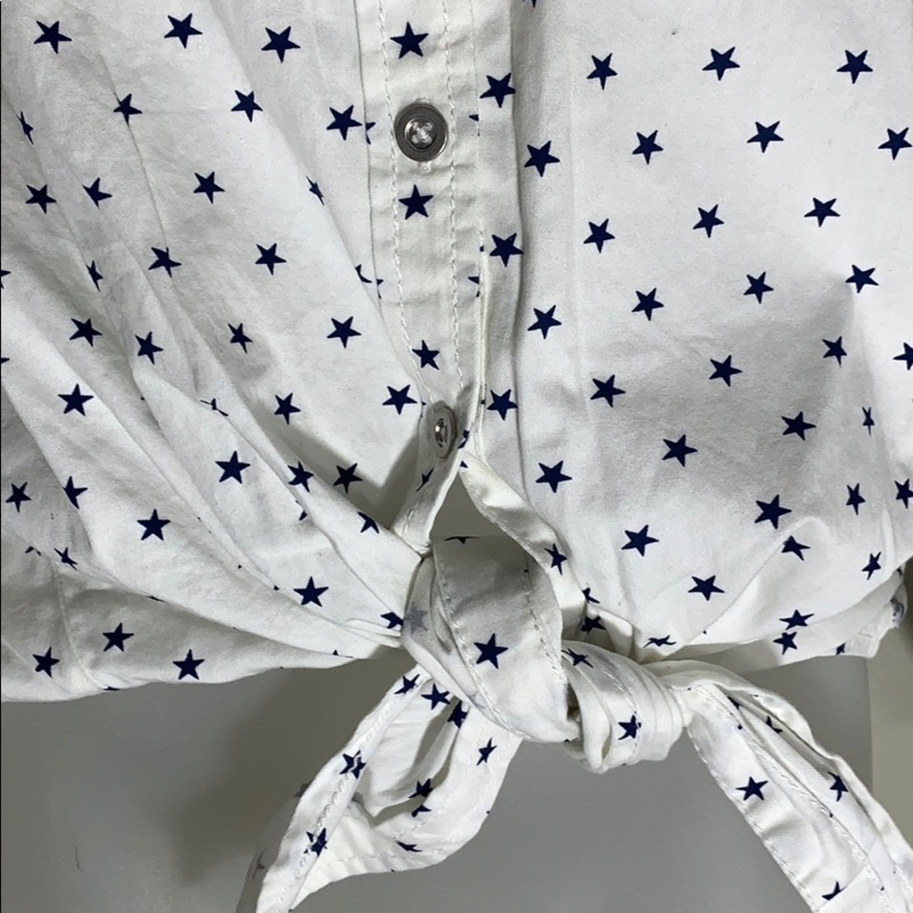 Seven Button Down/Tie front Top - Picture 3 of 8